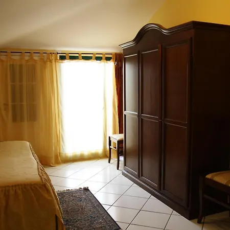 Ai Tre Parchi Bed And Bike 3*