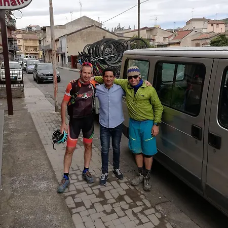 Ai Tre Parchi Bed And Bike Alojamento de Acomodação e Pequeno-almoço