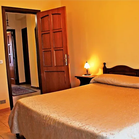 Ai Tre Parchi Bed And Bike Alojamento de Acomodação e Pequeno-almoço 3*