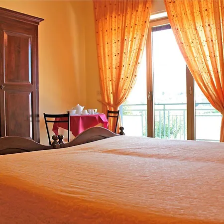 Ai Tre Parchi Bed And Bike 3*