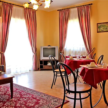 Ai Tre Parchi Bed And Bike Bed & Breakfast Randazzo