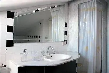 Ai Tre Parchi Bed And Bike Bed & Breakfast 3*